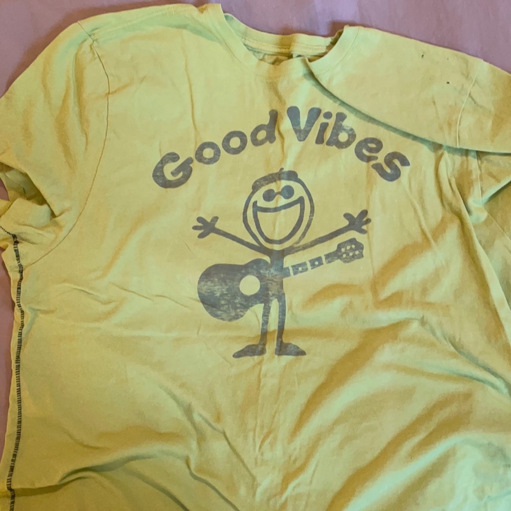 Life is Good Vibes size xl men shirt